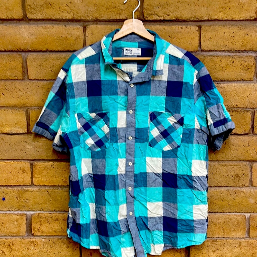 Short Sleeve Button Up - size XXL - Light Blue Check Shirt